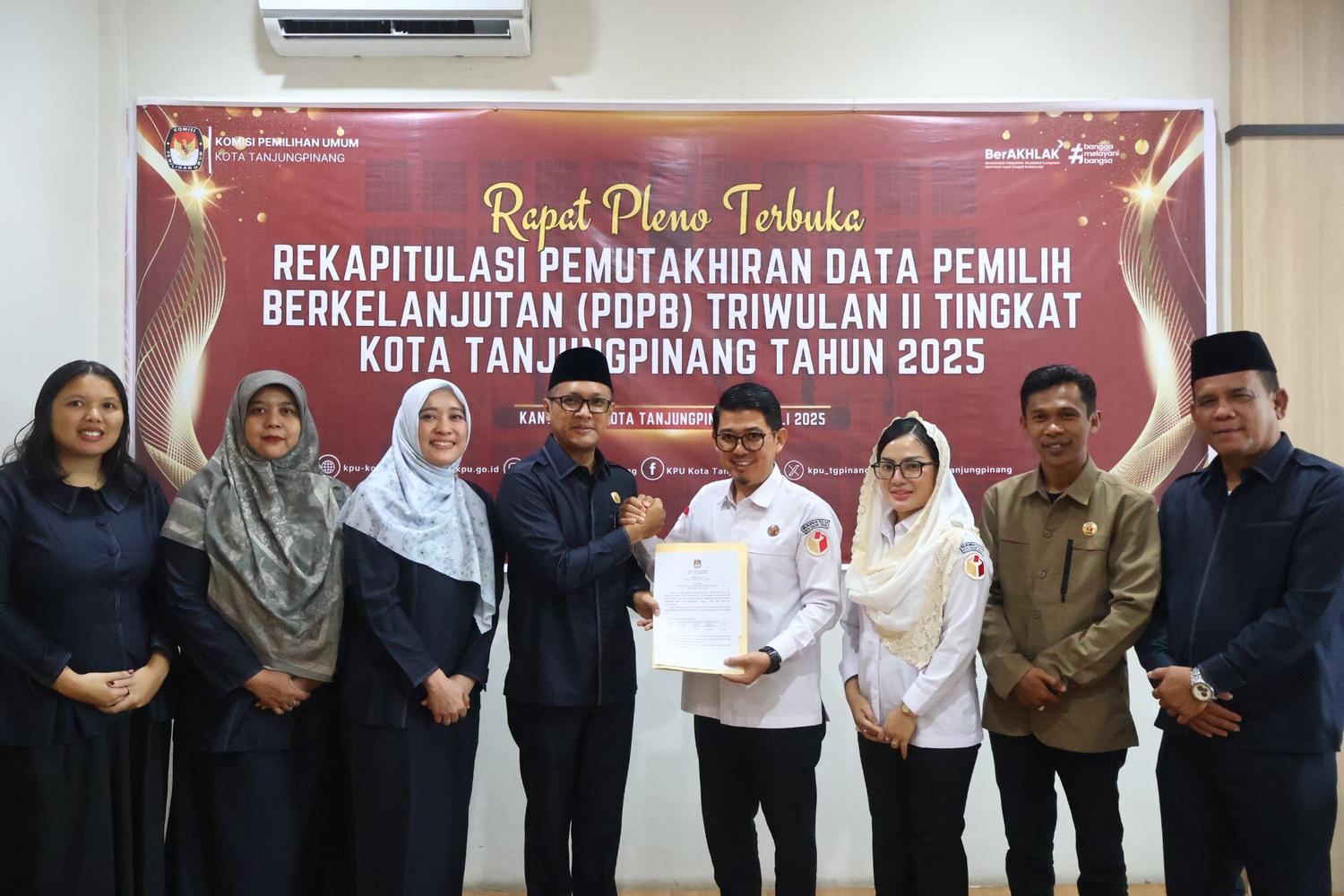 Penyerahan BA Pleno PDPB Triwulan II