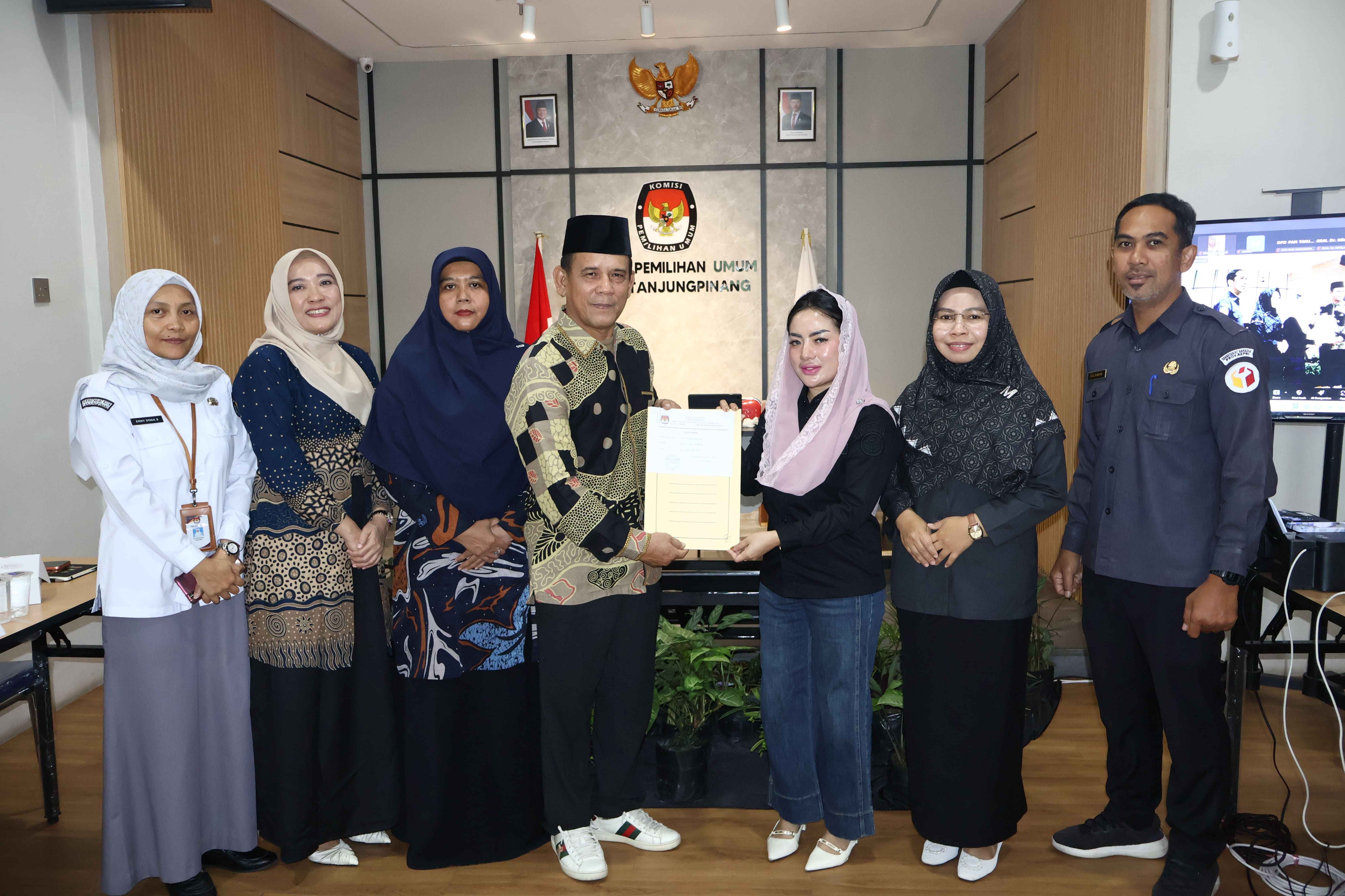 Penyerahan BA Pleno PDPB Triwulan IV Tahun 2025