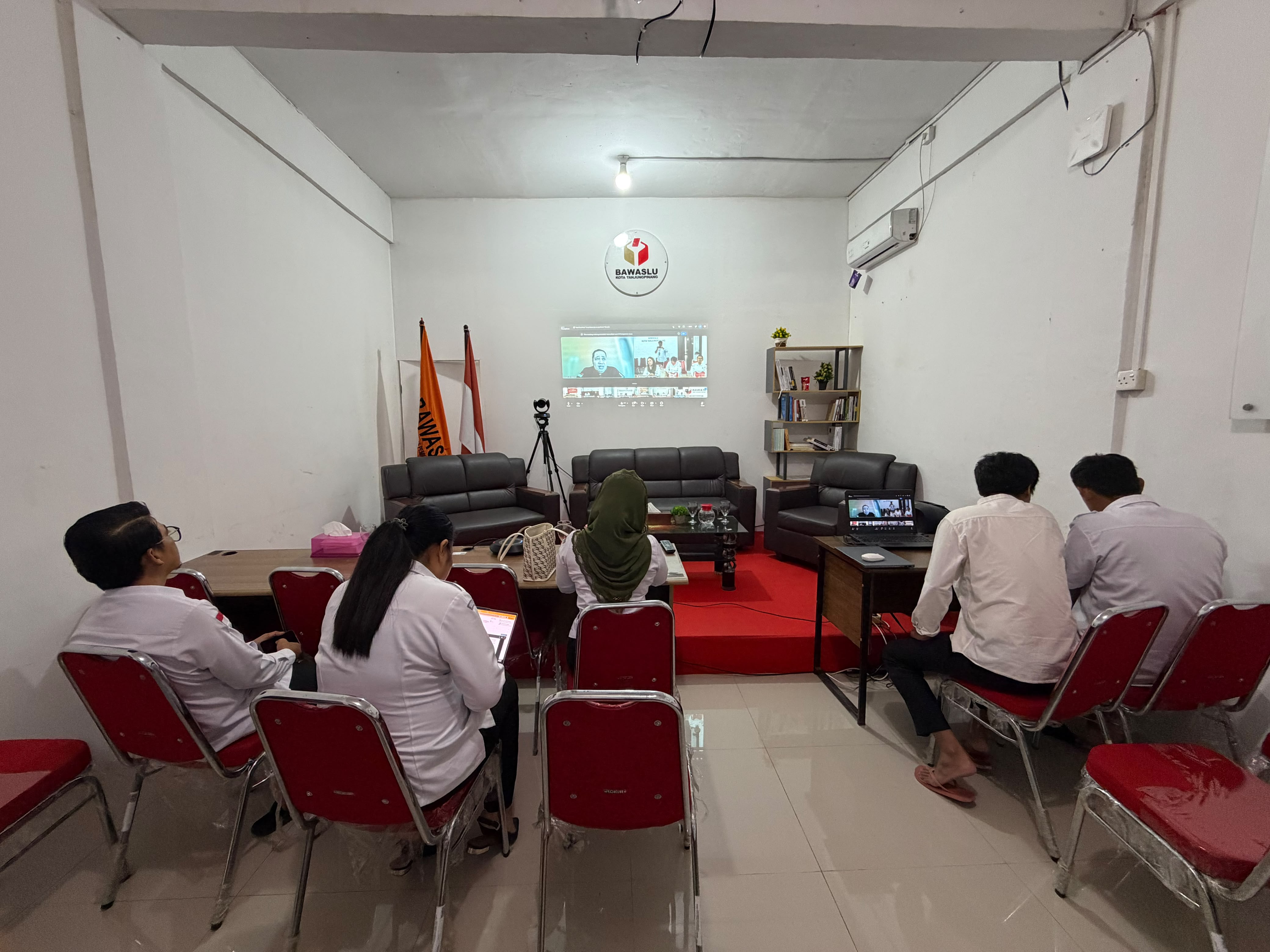 Zoom meeting jumat sehati dan jumpa berlian bersama Bawaslu RI