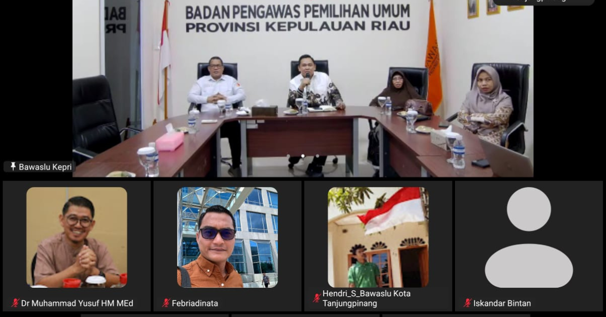Ketua dan Anggota Bawaslu Kota Tanjungpinang mengikuti Zoom yang diselenggarakab oleh Bawaslu Provinsi Kepri