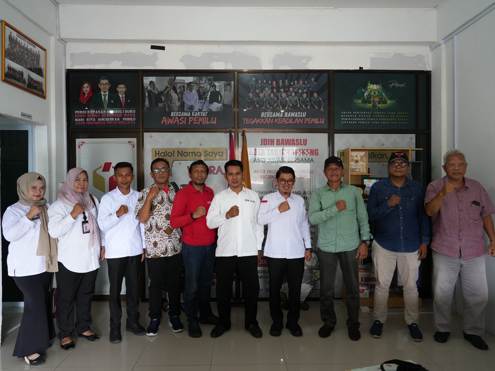 Bawaslu Kota Tanjungpinang menerima kunjungan silaturahmi dan koordinasi kelembagaan dari Komisi Penyiaran Indonesia Daerah (KPID) Provinsi Kepulauan Riau