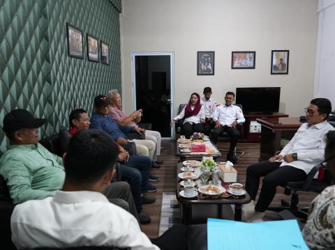 Diskusi Konsolidasi Demokrasi berkenaan dengan Isu Pengawasan Pemilu dan Penyiaran bersama Komisi Penyiaran Indonesia Daerah (KPID) Provinsi Kepulauan Riau
