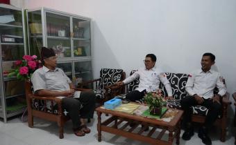 Ketua dan anggota bawaslu kota tanjungpinang melaksanakan konsolidasi demokrasi