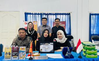 bawaslu kota tanjungpinang melaksanakan booth edukasi