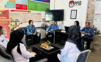 Kepala Subbagian P3SPH dan Jajaran Staf Sekretariat melaksanakan Kunjungan Ke Kantor KPU Kota Tanjungpinang