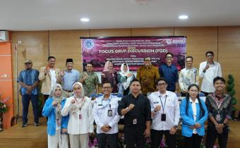 Ketua Bawaslu Kota Tanjungpinang menghadiri Focus Group Discussion (FGD) penelitian bertema "Rekonstruksi Hukum Pemenuhan Hak Politik Masyarakat Pesisir Berbasis Kebijakan Afirmatif dan Partisipasi Lokal"