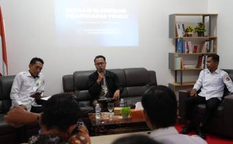 kegiatan kapasitas jajaran dalam menangani laporan dan temuan dugaan pelanggaran Pemilu melalui kegiatan Koordinasi Penanganan Pelanggaran dengan tema “Simulasi Klarifikasi terhadap Laporan/Temuan Dugaan Pelanggaran Pemilu”